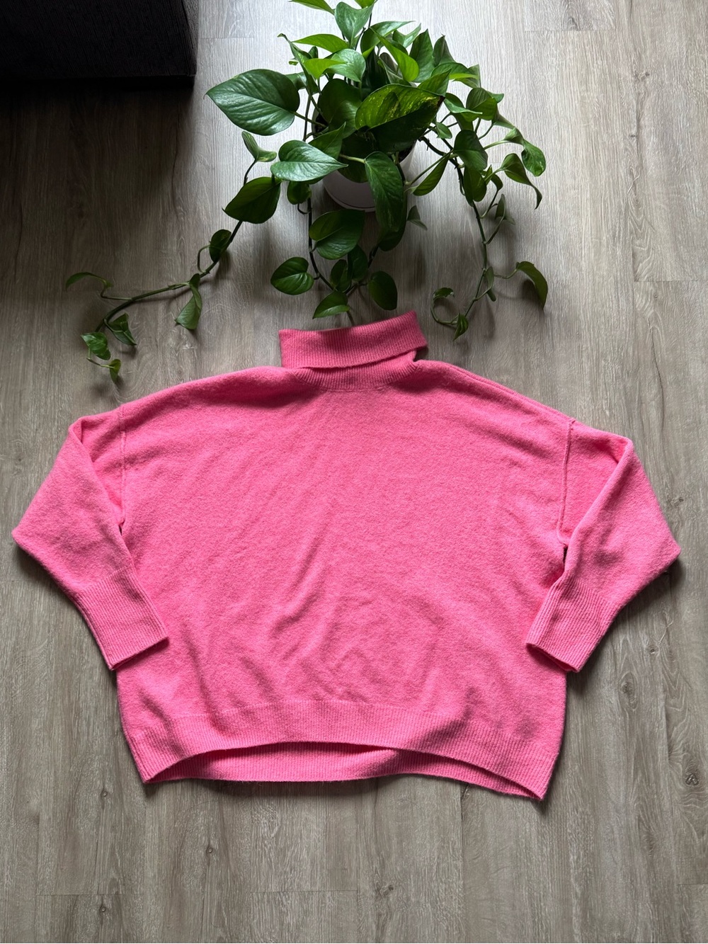 Women’s Oversized Soft Pink Knit Sweater Size